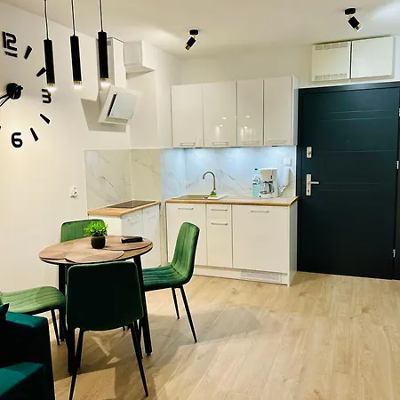 Apartament Z Komorka Na Rowery Apartment *